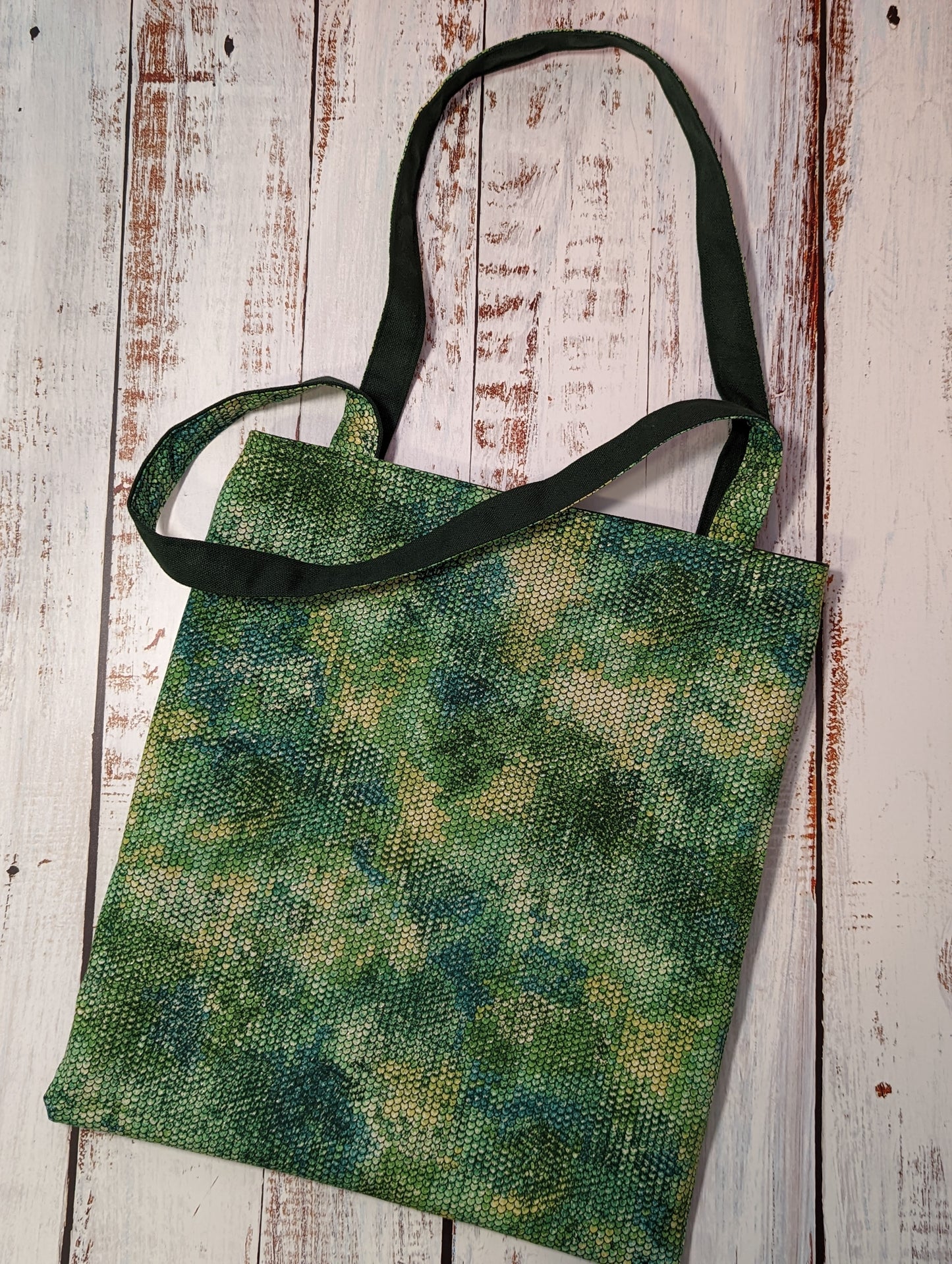 D20 Green Scale Pocket Tote Bag
