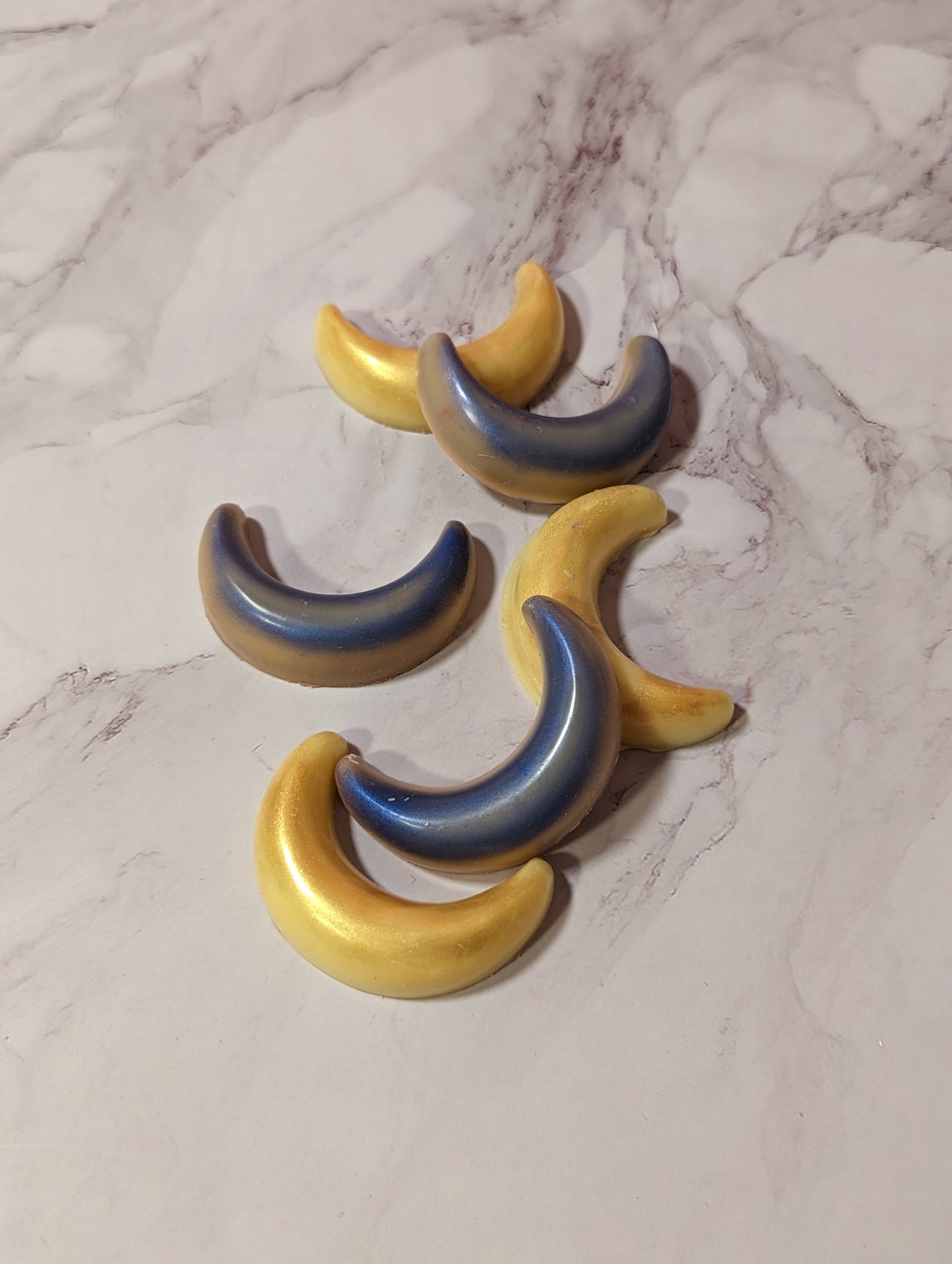 Win Love By Daylight Crescent Moon 2oz Wax Melts